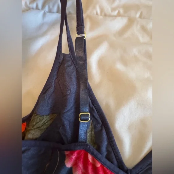 Soma Floral Camisole in Red and Black - Picture 6 of 7